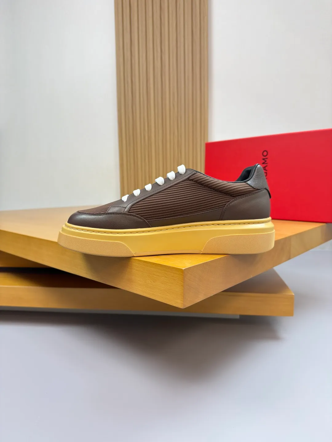 Men's men's shoes 💰420 [New style] 🏃‍♂️🏃‍♂️[ Ferragamo] Ferragamo - High-end quality original order·Casual sports shoes - Upper: 🔝Nappa calfskin, suede calfskin, shoe body. Sewing brand totem, tongue air pressure brand logo - Inner: water-dyed cowhide - Outsole: ultra-light TPU foam rubber; molded outsole -Ultra-high quality control and fine workmanship: outstanding (high-end, extravagance, grade) -Size: 38-45 (46, can be customized)